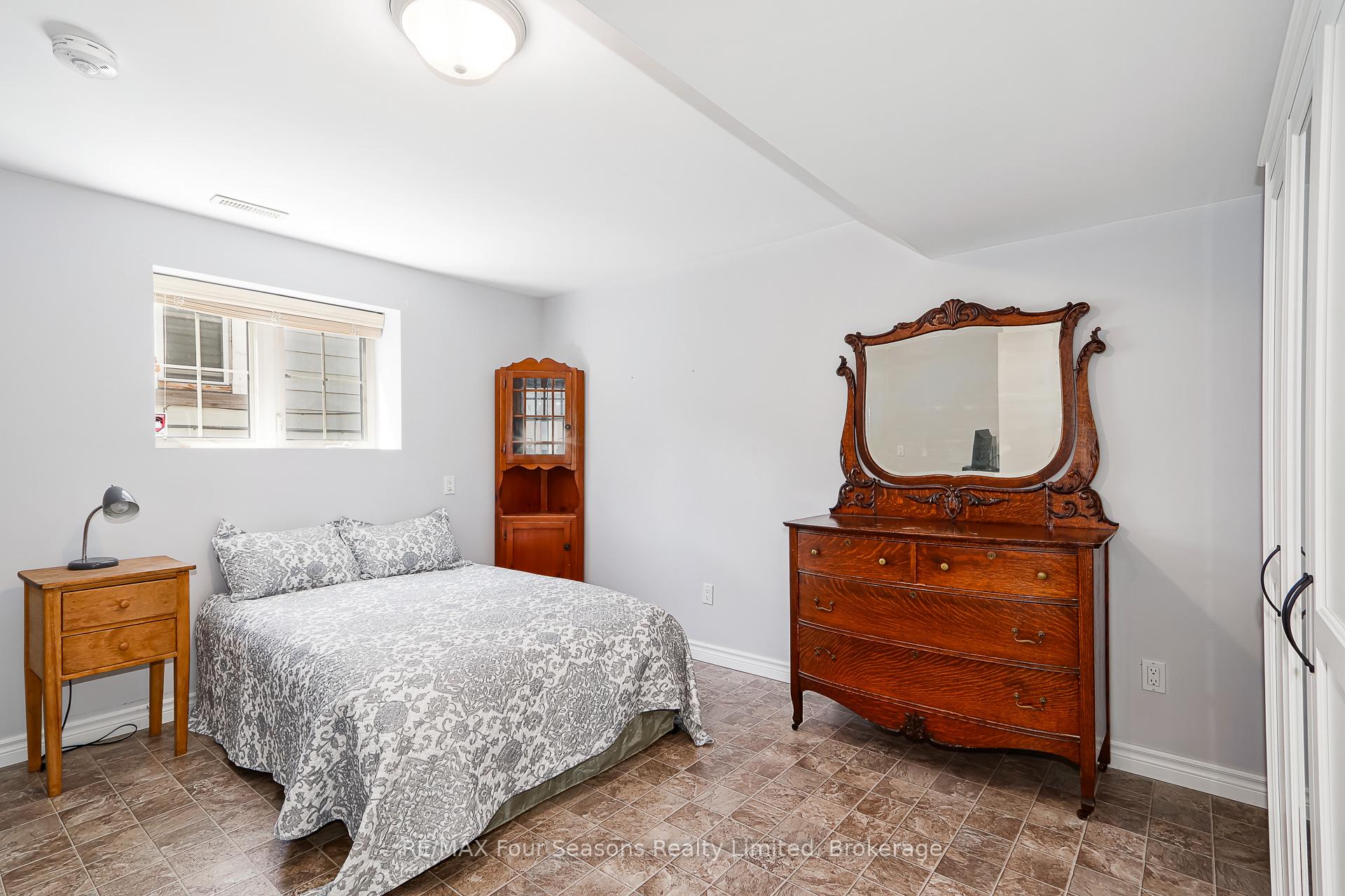 Photo 41 of 121 Elm Street, Collingwood — HOMEH