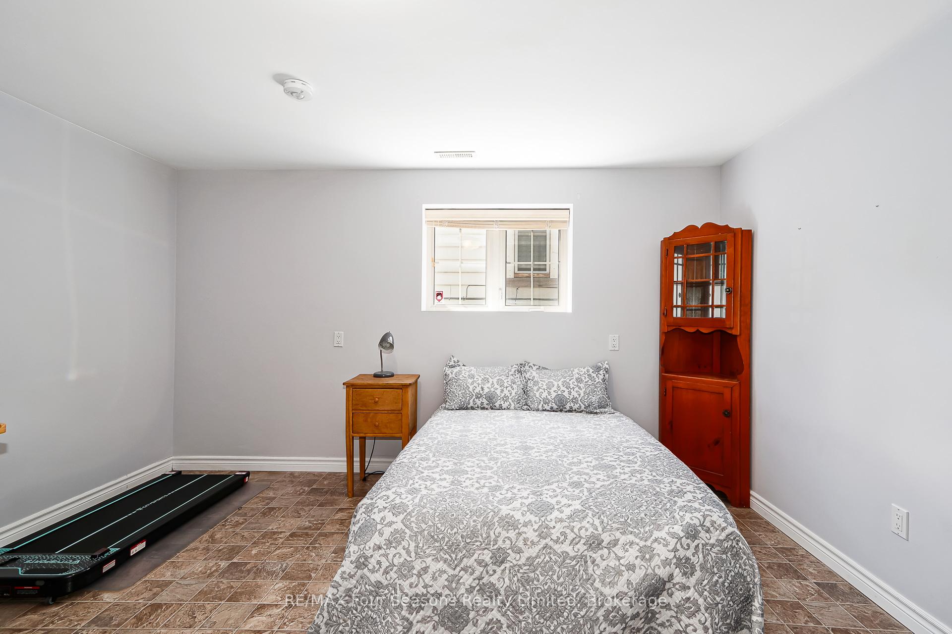 Photo 42 of 121 Elm Street, Collingwood — HOMEH