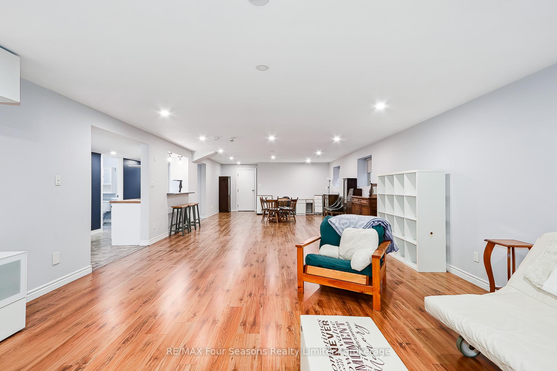 Photo 43 of 121 Elm Street, Collingwood — HOMEH