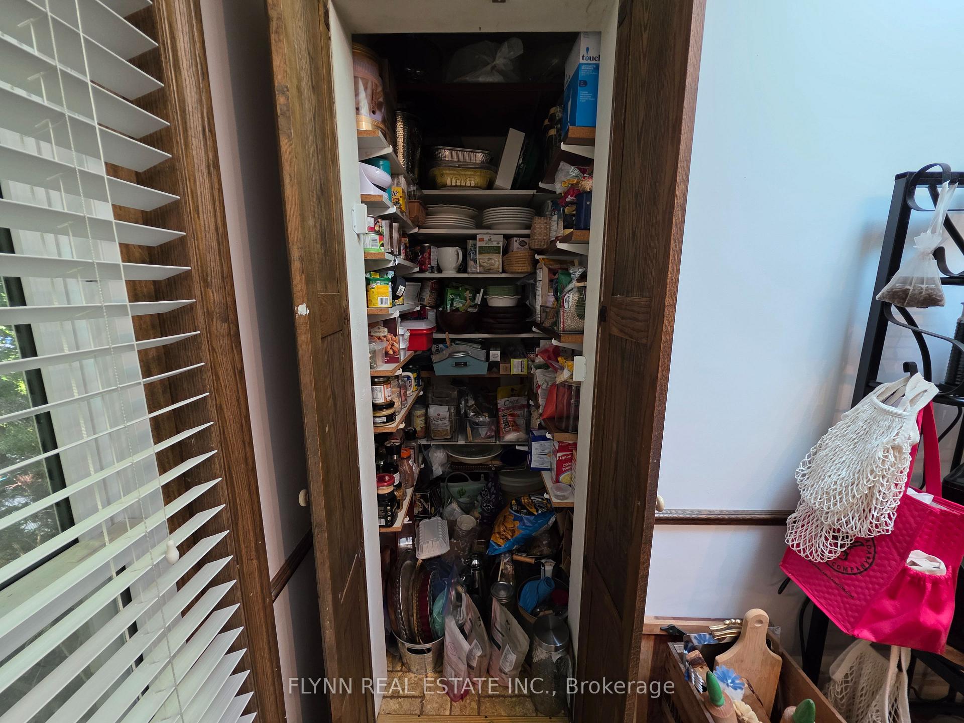 Photo 17 of 5896 Valley Way, Niagara Falls, Cherrywood — HOMEH