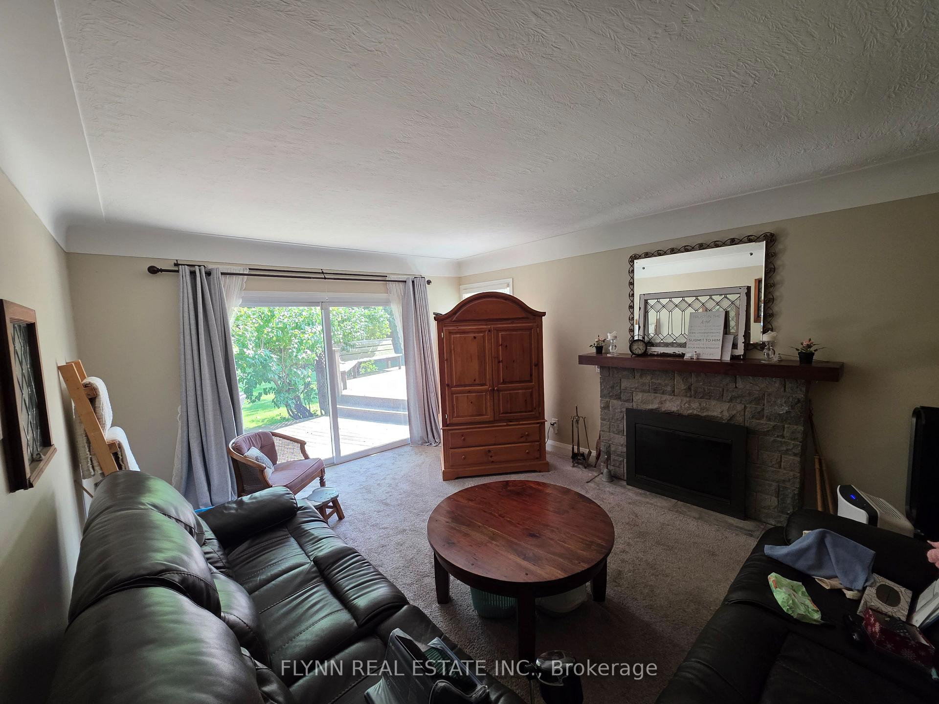 Photo 18 of 5896 Valley Way, Niagara Falls, Cherrywood — HOMEH