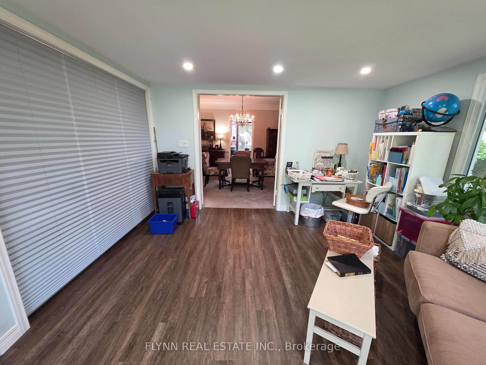 Photo 27 of 5896 Valley Way, Niagara Falls, Cherrywood — HOMEH