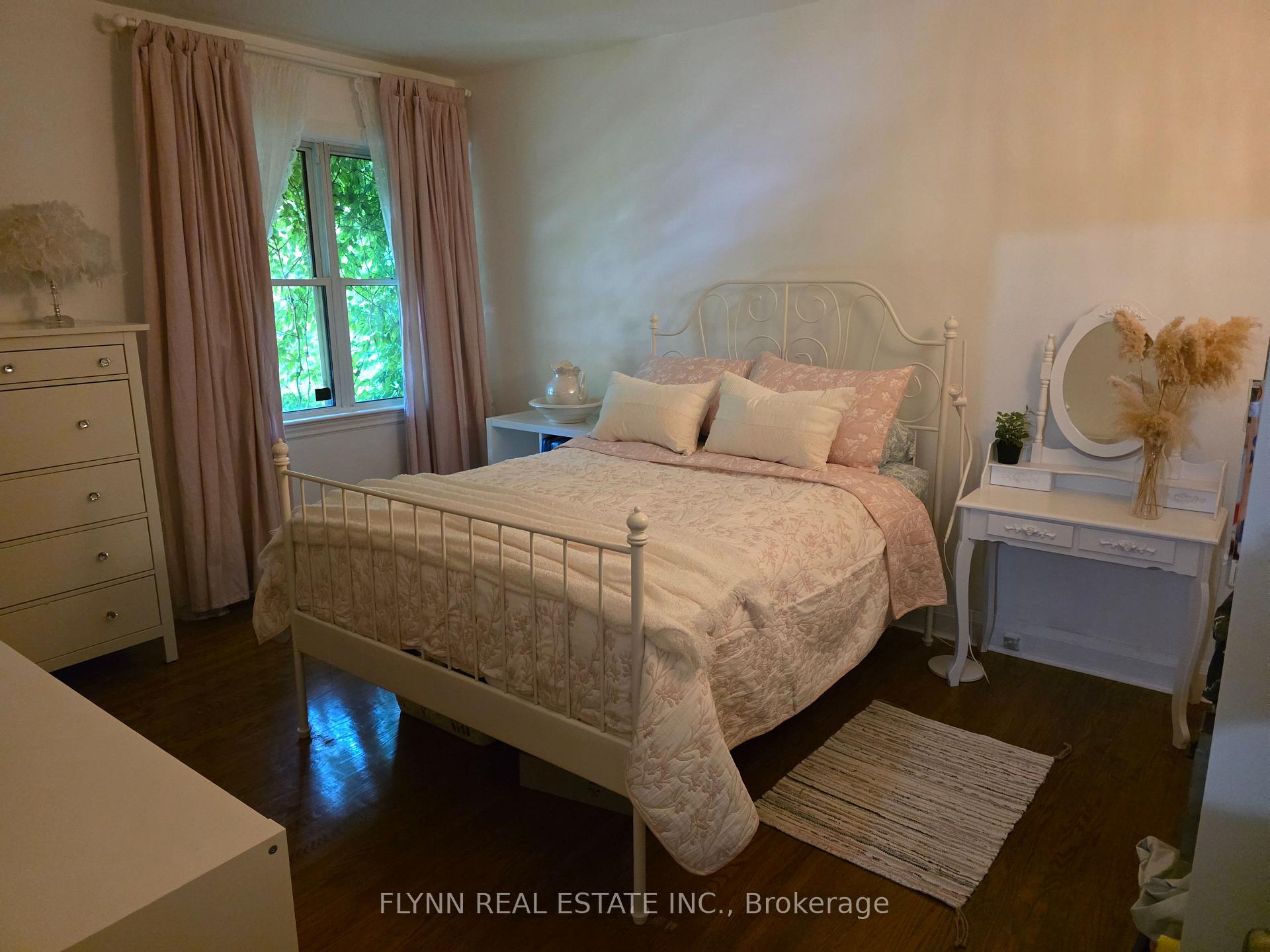 Photo 29 of 5896 Valley Way, Niagara Falls, Cherrywood — HOMEH