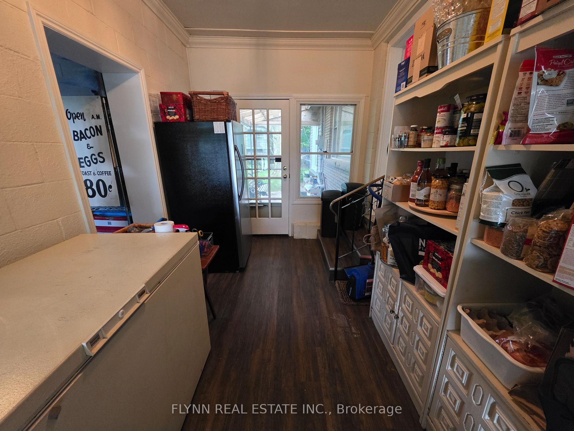 Photo 44 of 5896 Valley Way, Niagara Falls, Cherrywood — HOMEH