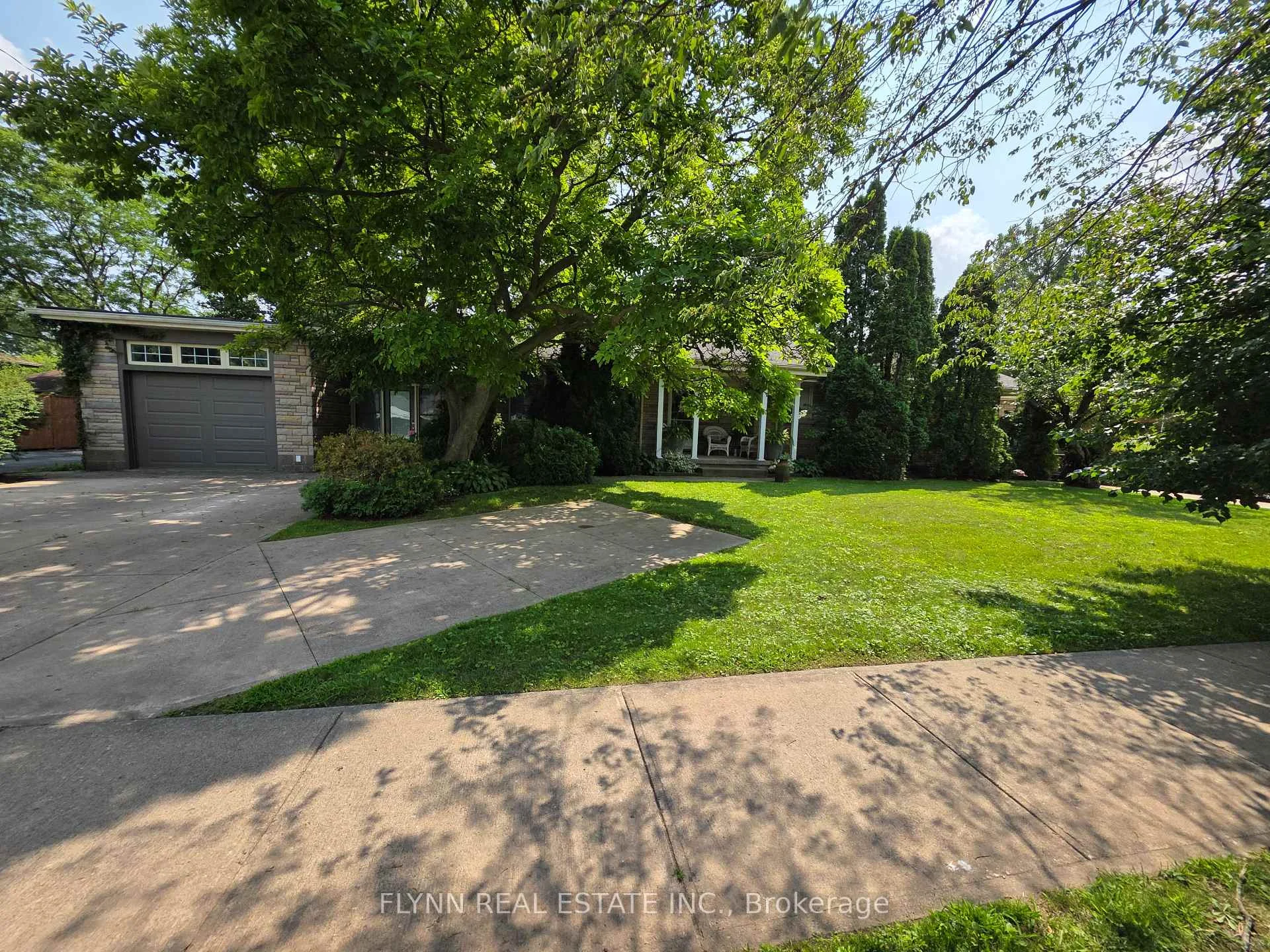 Photo 1 of 5896 Valley Way, Niagara Falls, Cherrywood — HOMEH