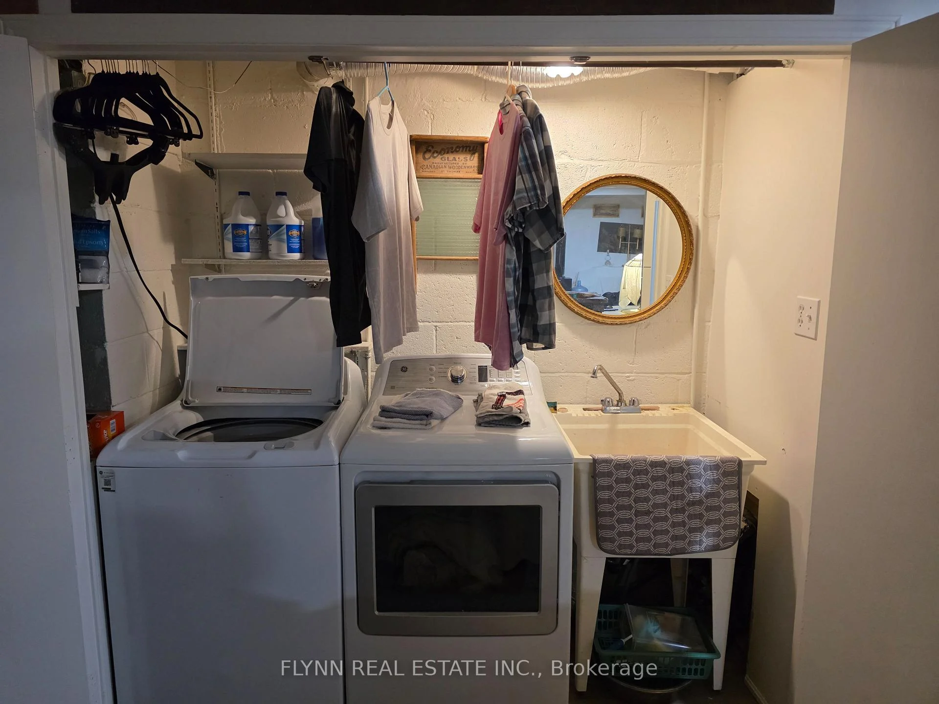 Photo 45 of 5896 Valley Way, Niagara Falls, Cherrywood — HOMEH