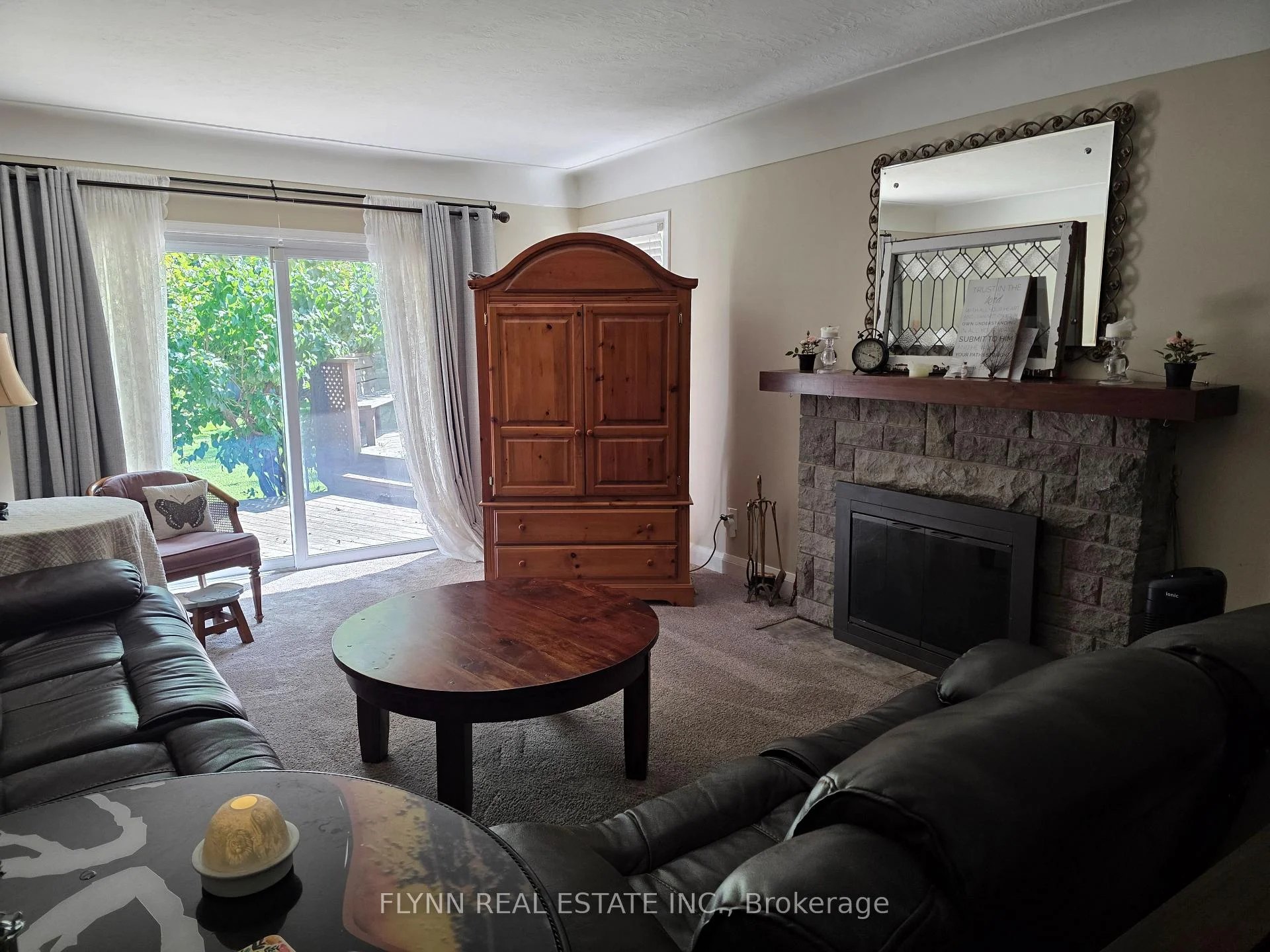 Photo 13 of 5896 Valley Way, Niagara Falls, Cherrywood — HOMEH