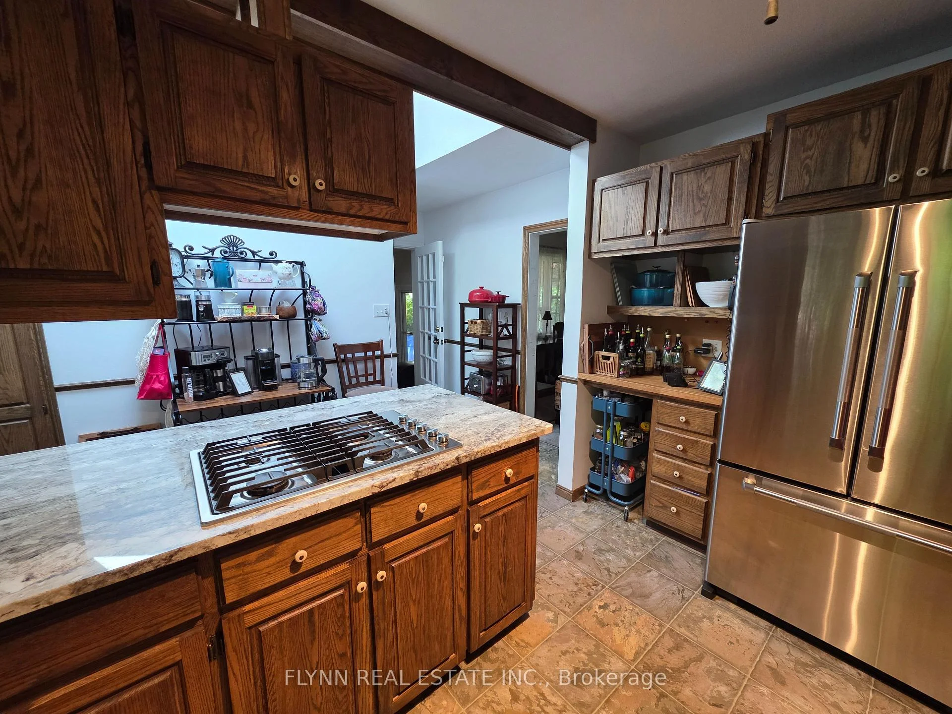 Photo 15 of 5896 Valley Way, Niagara Falls, Cherrywood — HOMEH