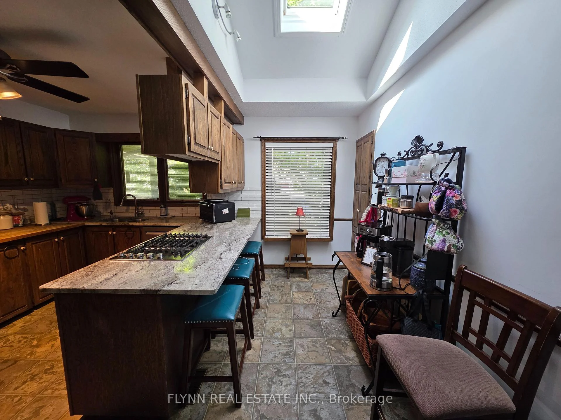 Photo 21 of 5896 Valley Way, Niagara Falls, Cherrywood — HOMEH