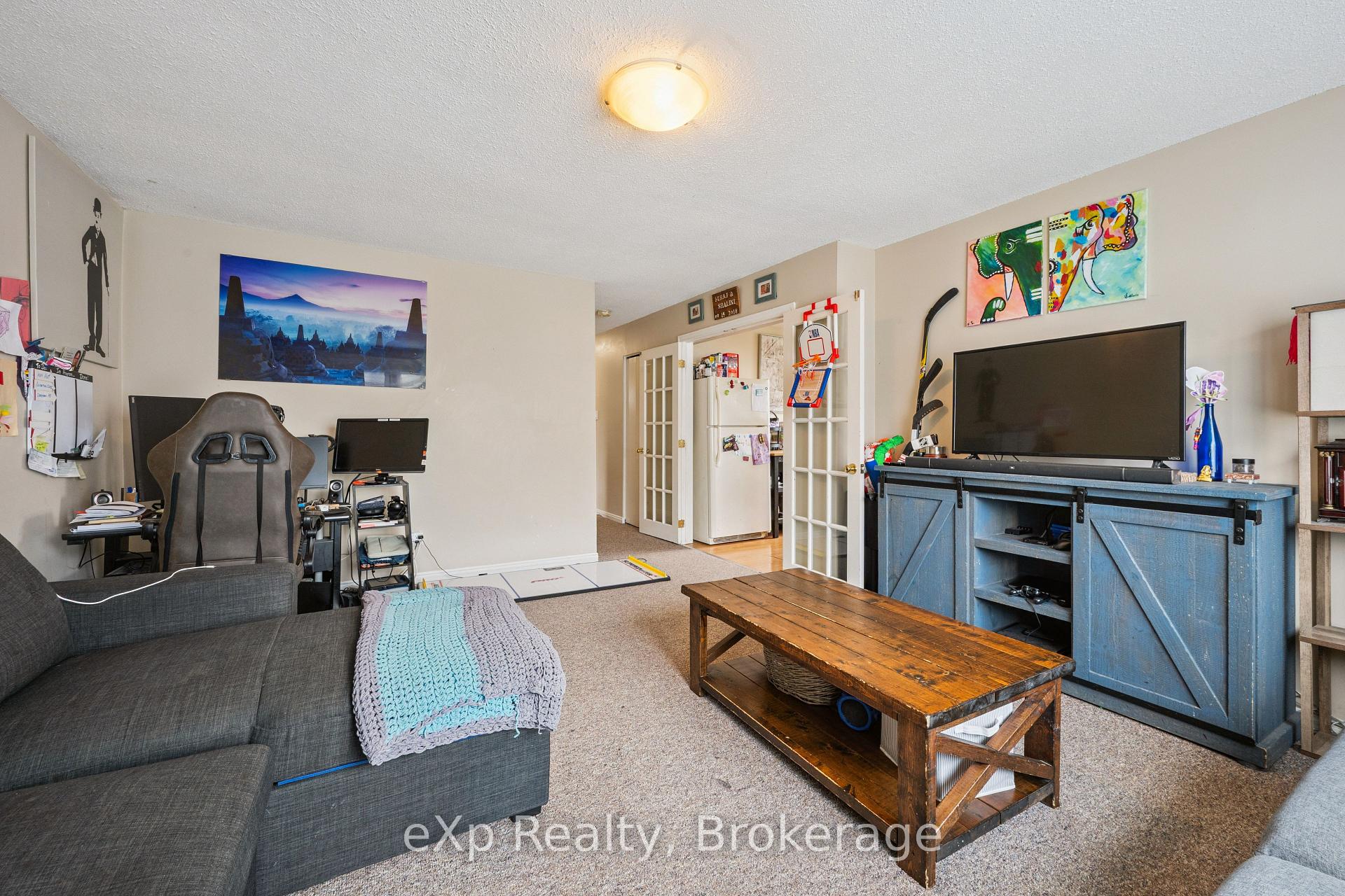 Photo 9 of 23 Muskoka Drive, Guelph, Victoria North — HOMEH