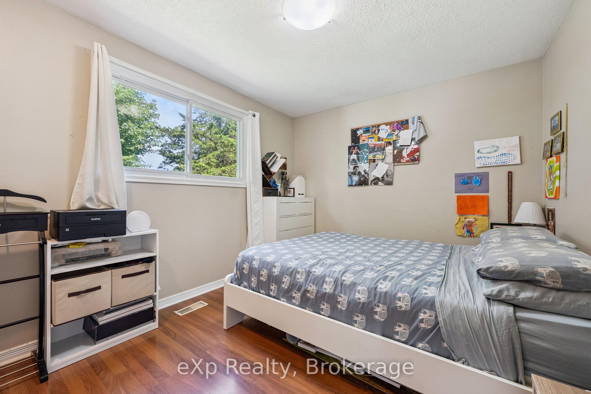 Photo 14 of 23 Muskoka Drive, Guelph, Victoria North — HOMEH