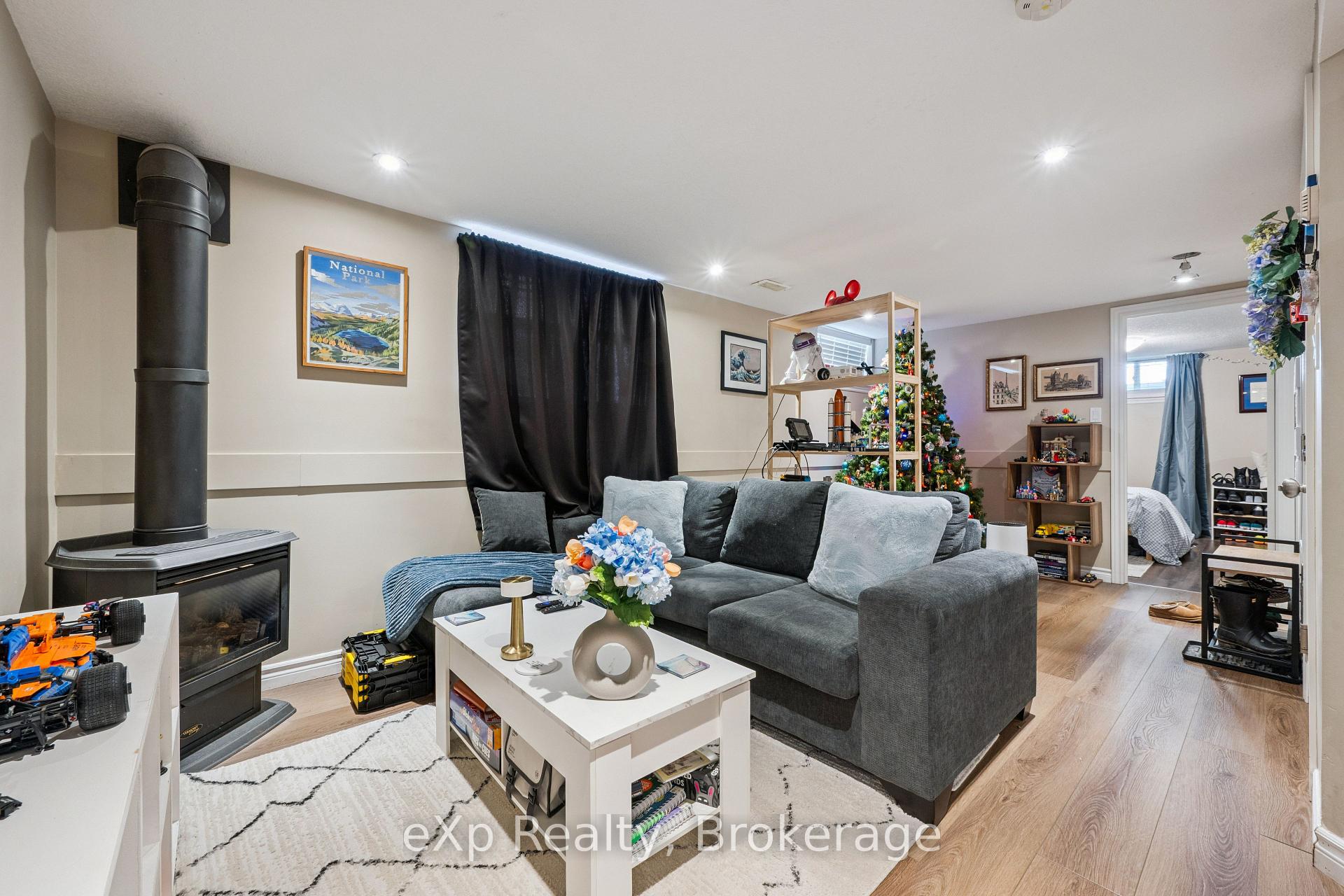 Photo 20 of 23 Muskoka Drive, Guelph, Victoria North — HOMEH