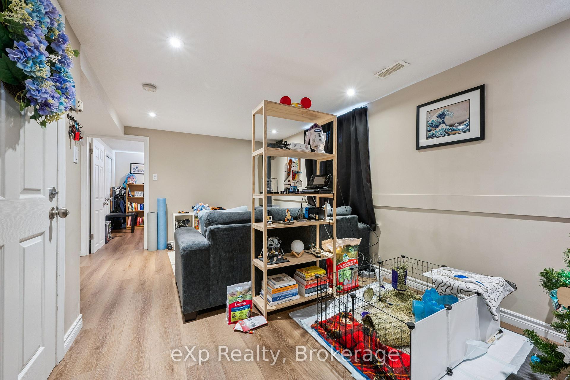 Photo 21 of 23 Muskoka Drive, Guelph, Victoria North — HOMEH