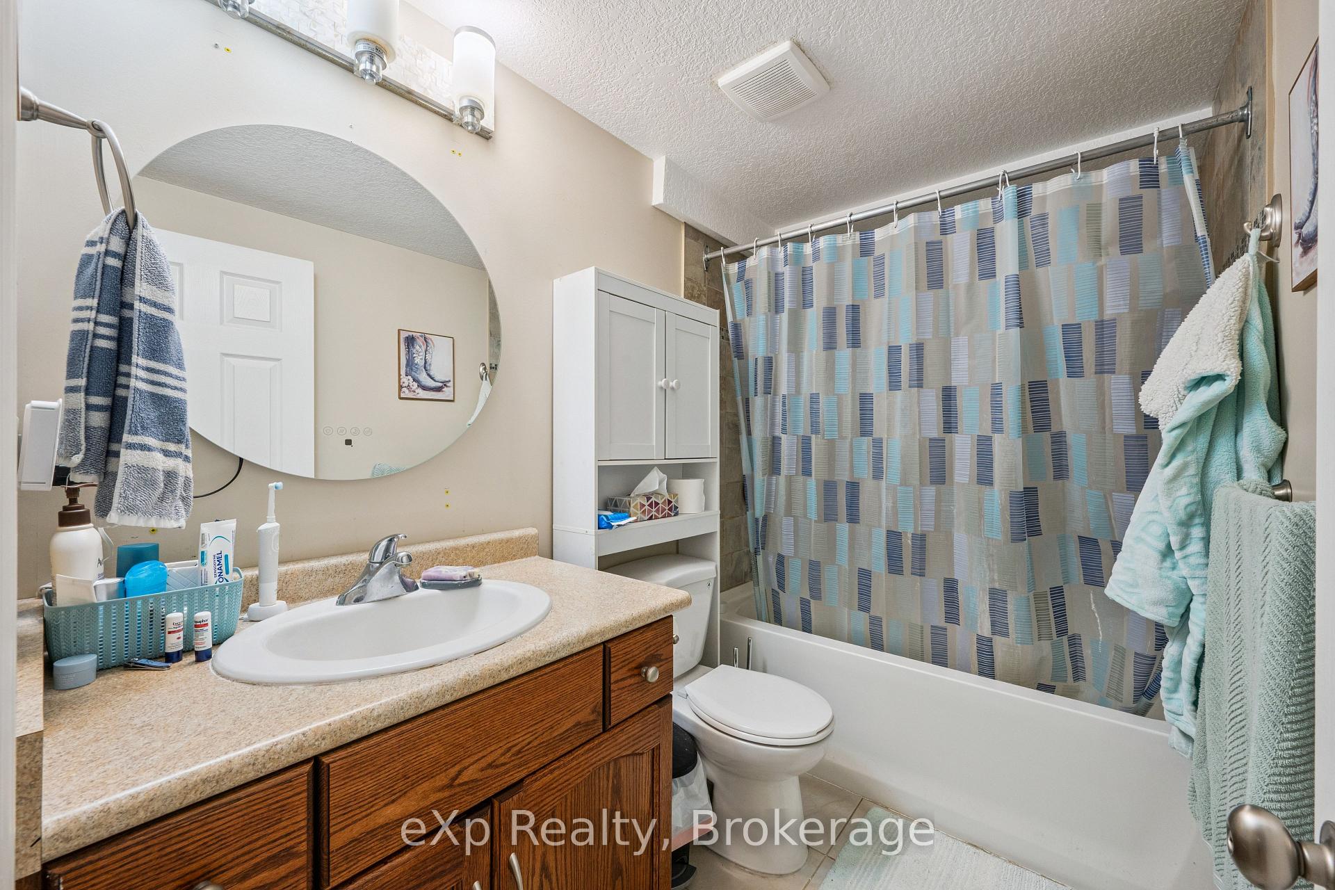 Photo 27 of 23 Muskoka Drive, Guelph, Victoria North — HOMEH