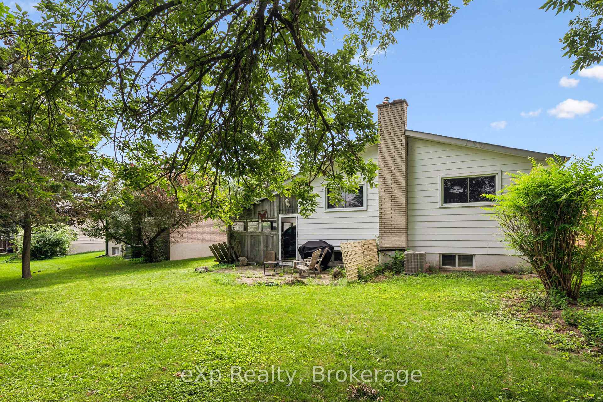 Photo 29 of 23 Muskoka Drive, Guelph, Victoria North — HOMEH