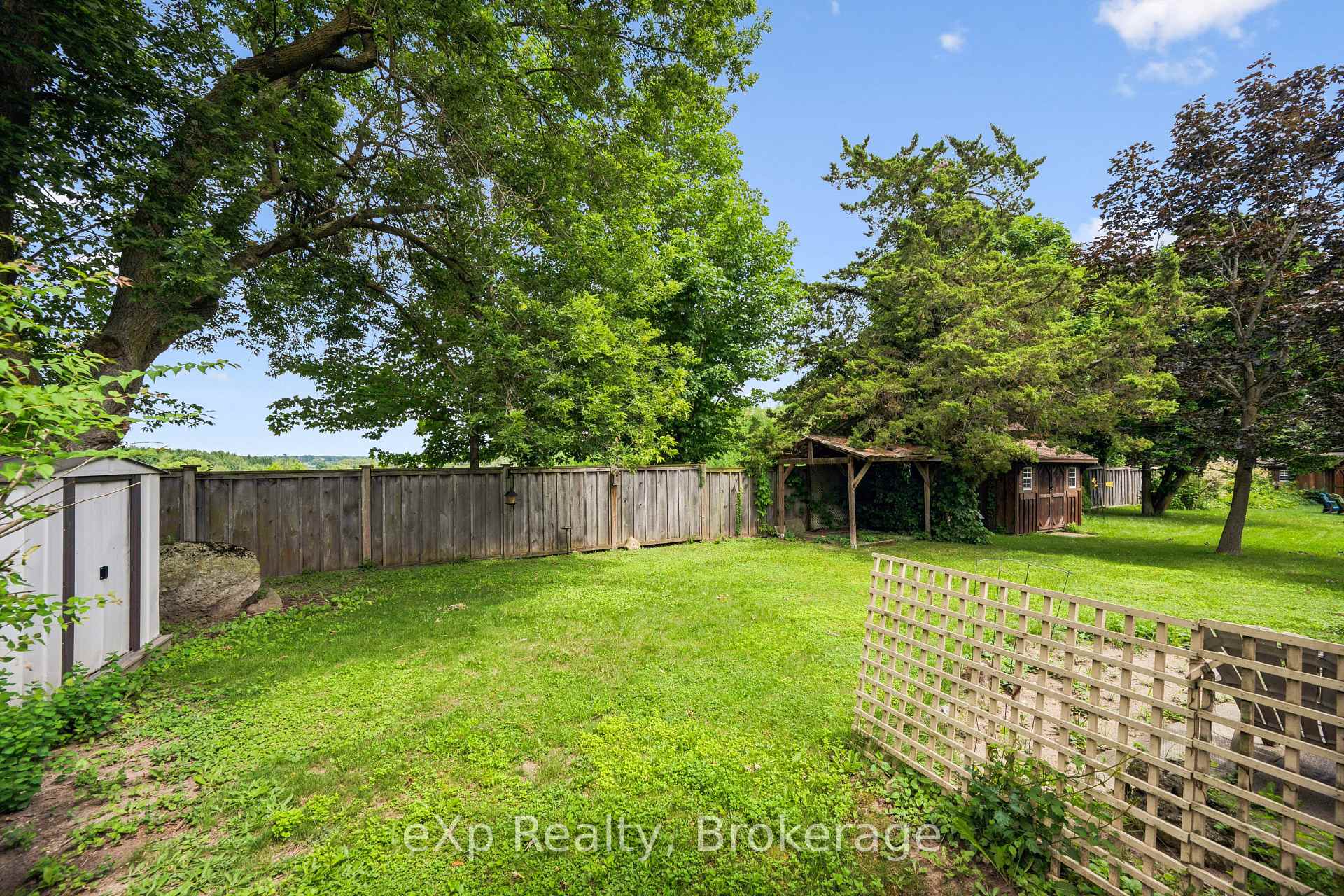 Photo 34 of 23 Muskoka Drive, Guelph, Victoria North — HOMEH