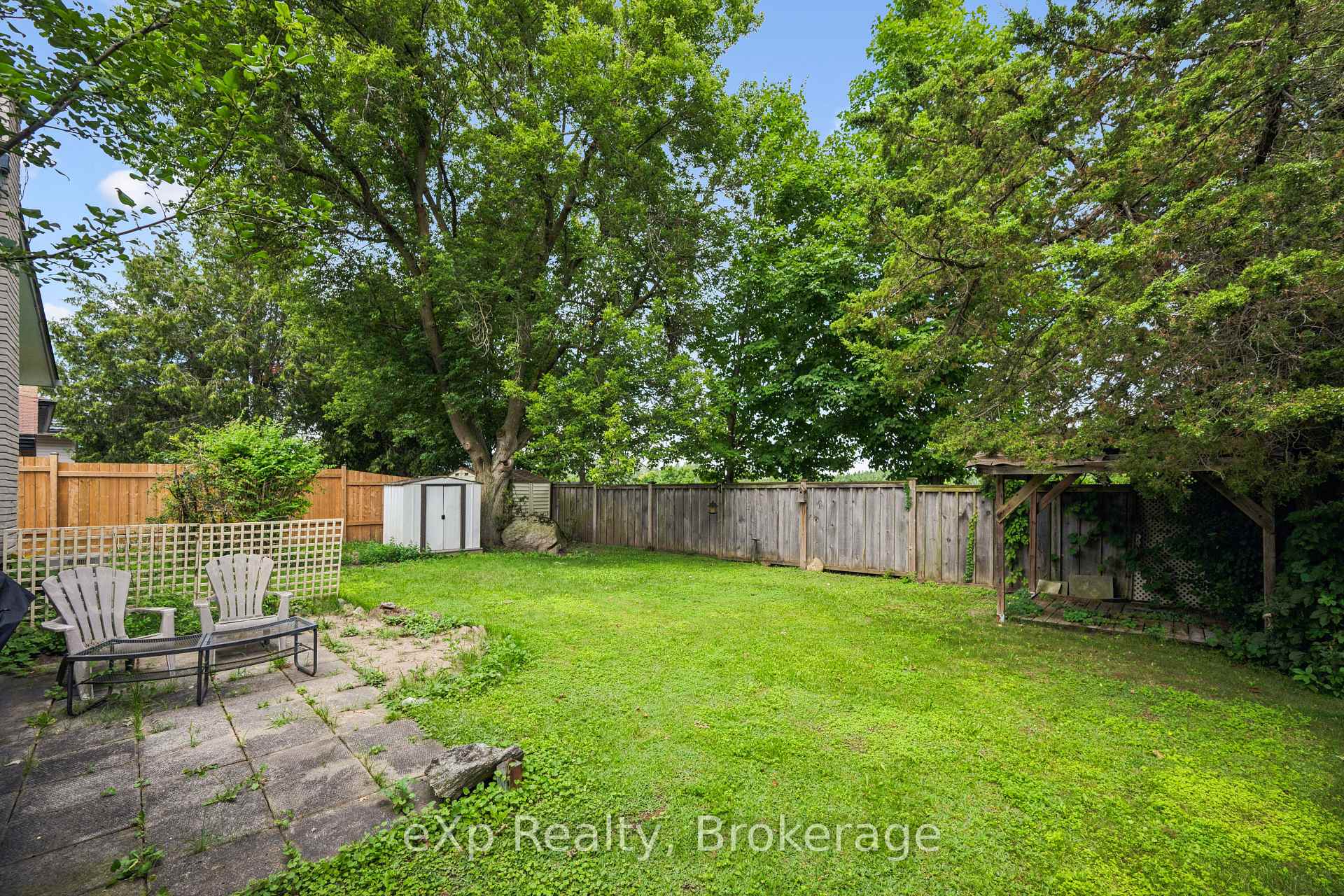 Photo 35 of 23 Muskoka Drive, Guelph, Victoria North — HOMEH