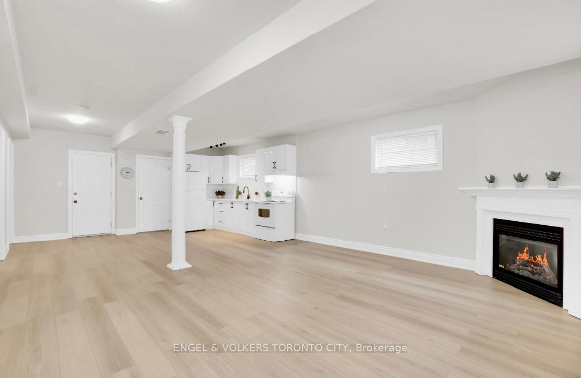 Photo 6 of Unit Lower, 125 Sovereign's Gate, Barrie, Innis-Shore — HOMEH