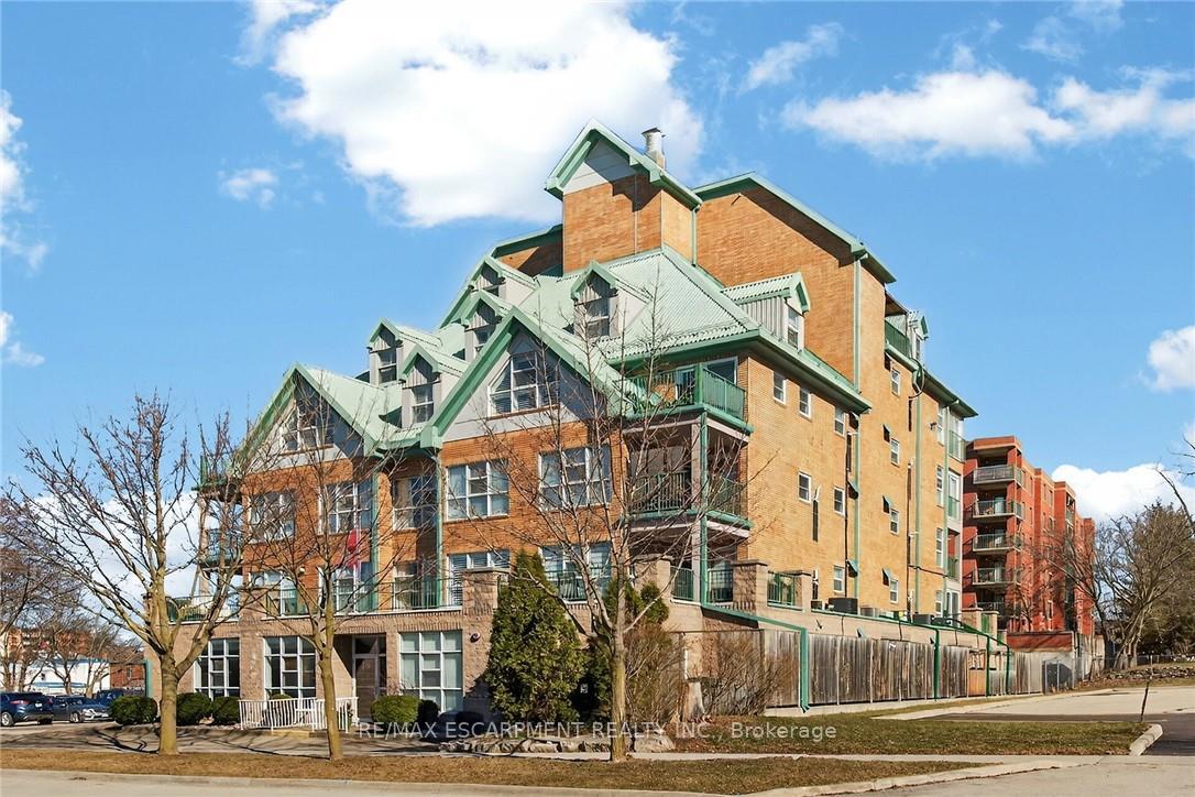 Photo 1 of Unit 303, 19 Lake Avenue S, Hamilton, Stoney Creek — HOMEH