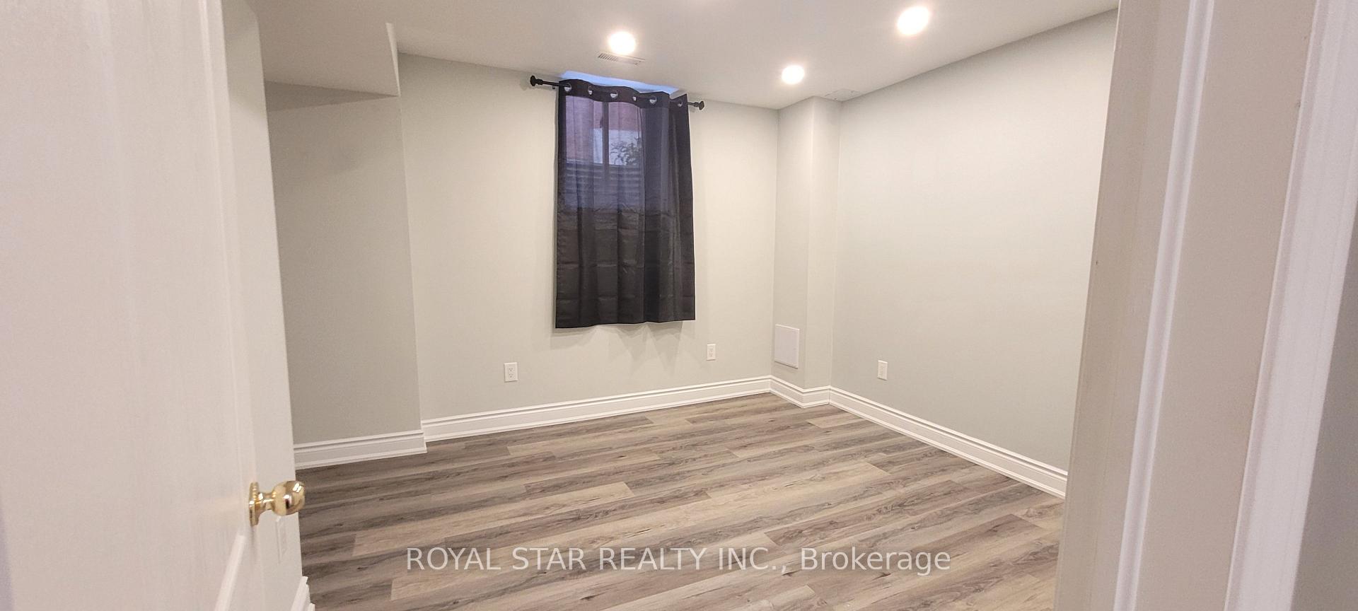 Photo 6 of Unit Bsmt, 15 Masters Green Crescent, Brampton, Snelgrove — HOMEH