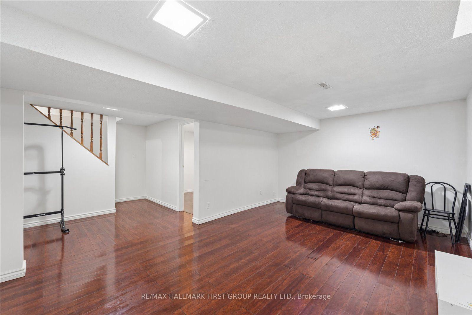 Photo 31 of 747 Stonepath Circle, Pickering, Amberlea — HOMEH