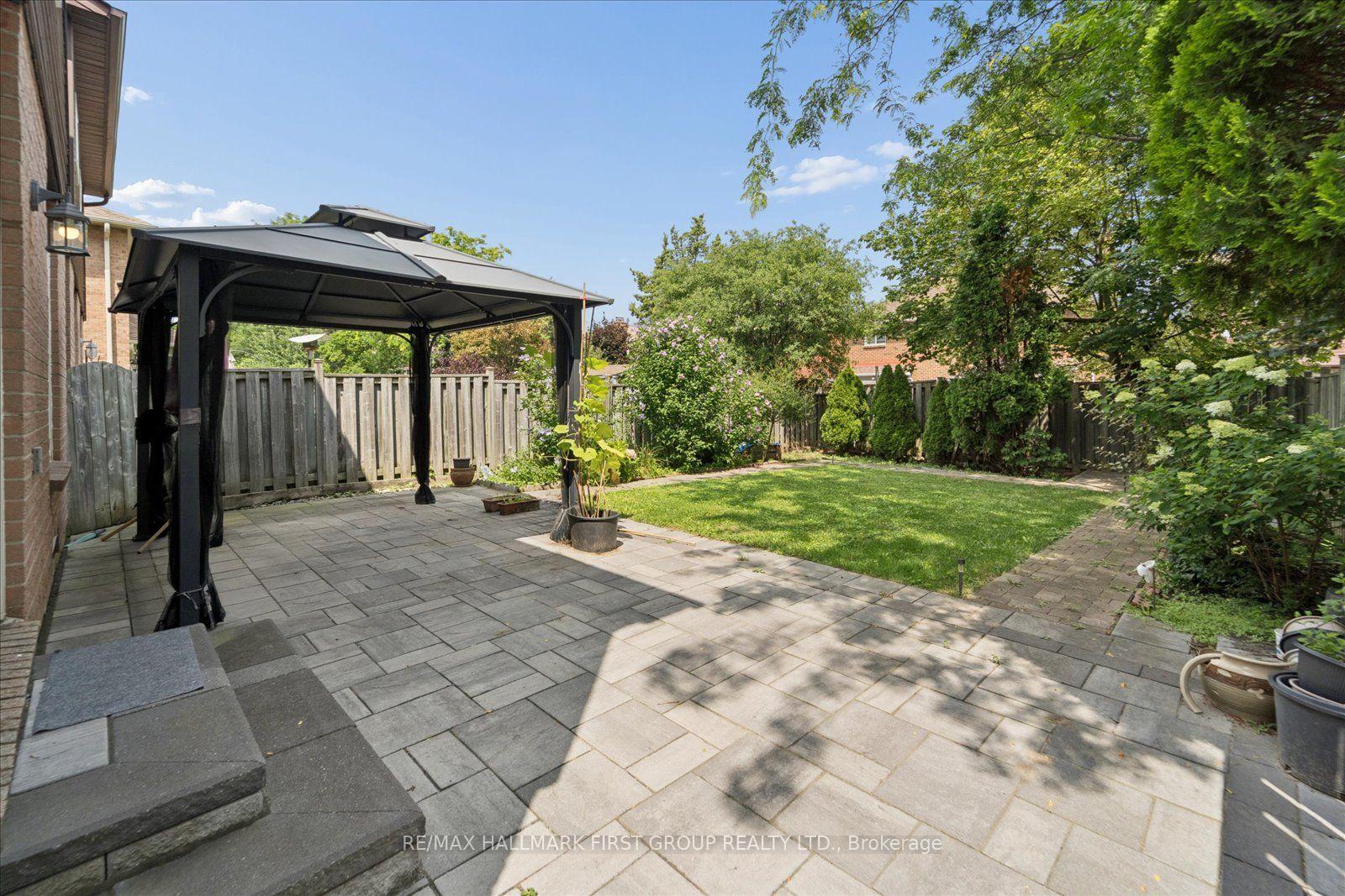 Photo 34 of 747 Stonepath Circle, Pickering, Amberlea — HOMEH