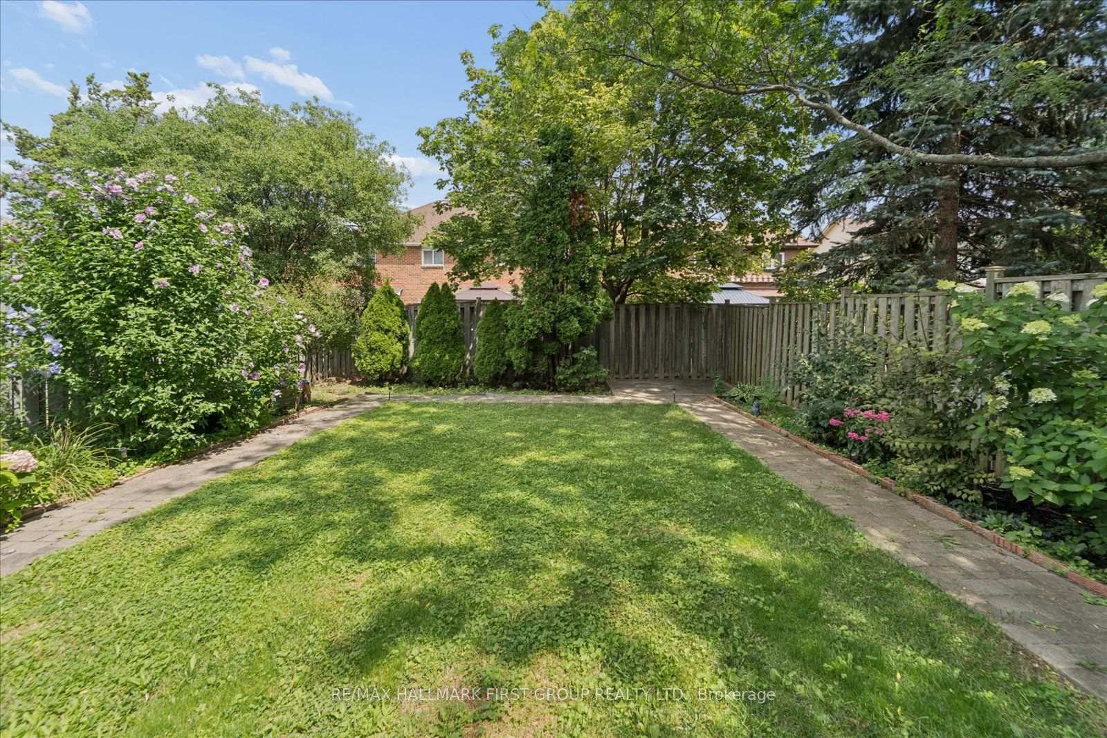 Photo 36 of 747 Stonepath Circle, Pickering, Amberlea — HOMEH
