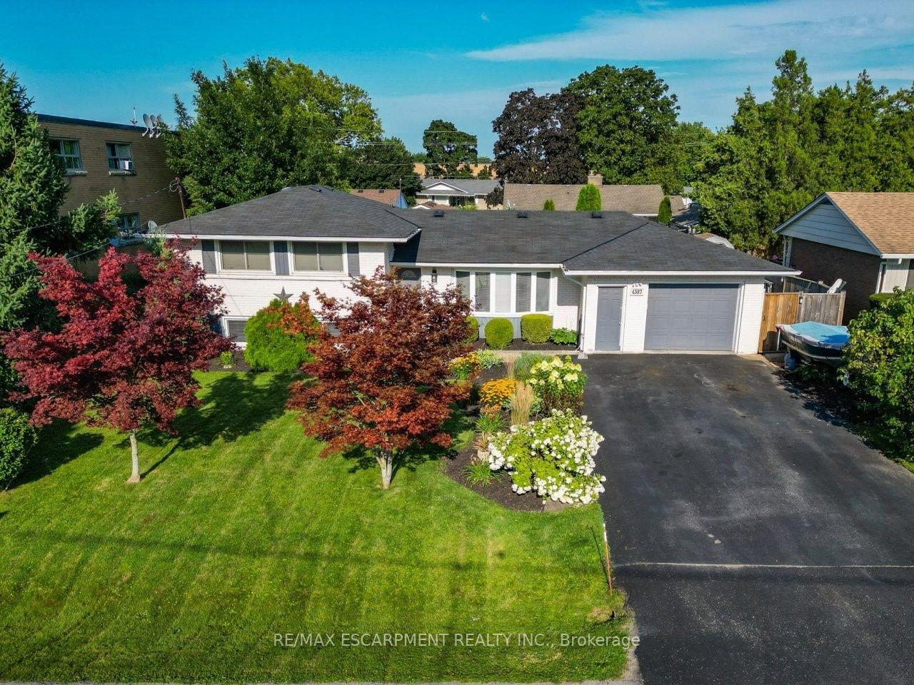 Photo 1 of 4387 Jackson Street, Lincoln, Beamsville — HOMEH