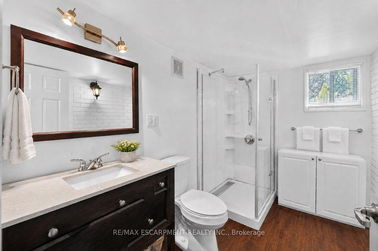 Photo 9 of 4387 Jackson Street, Lincoln, Beamsville — HOMEH