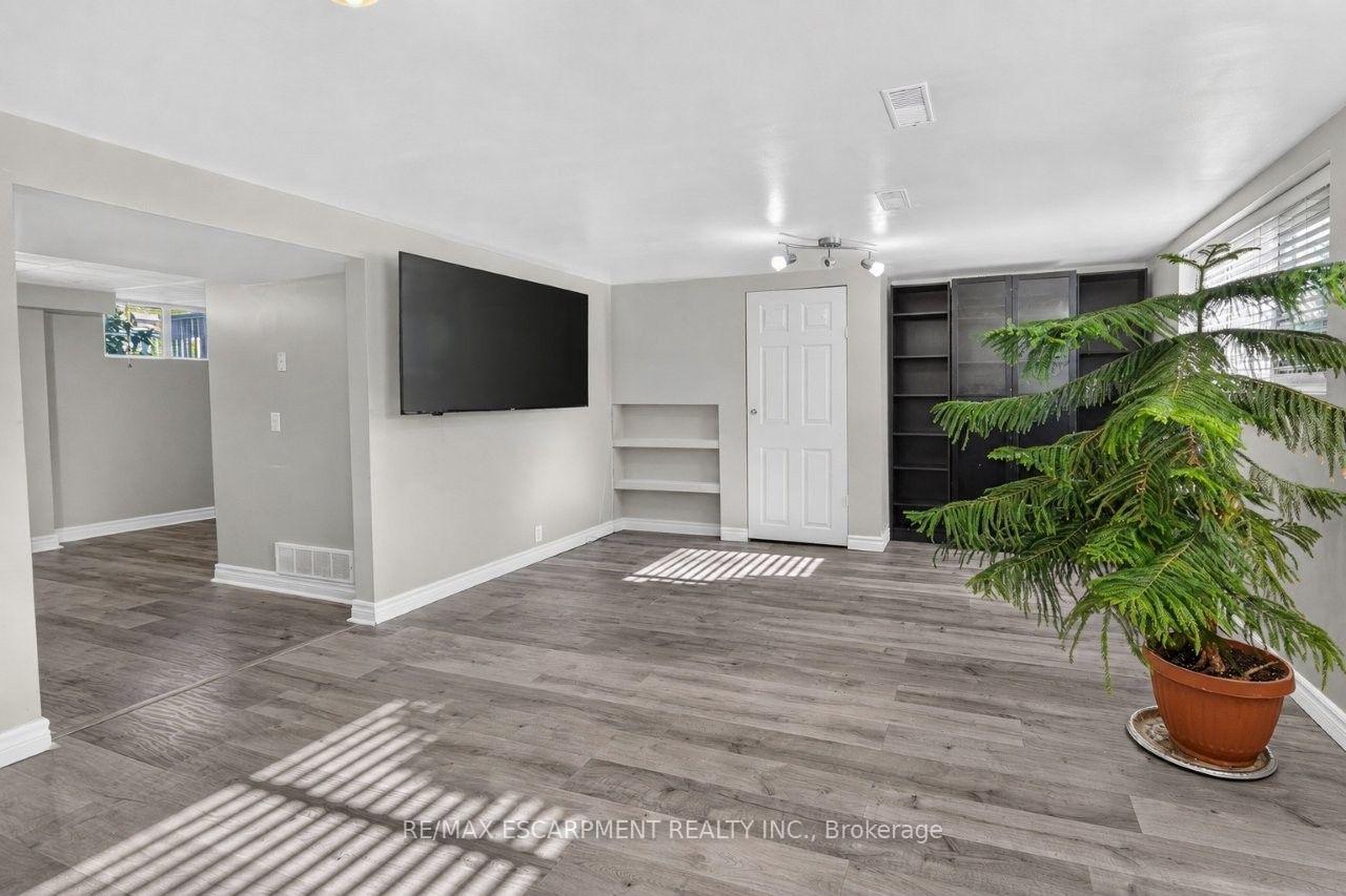 Photo 15 of 4387 Jackson Street, Lincoln, Beamsville — HOMEH