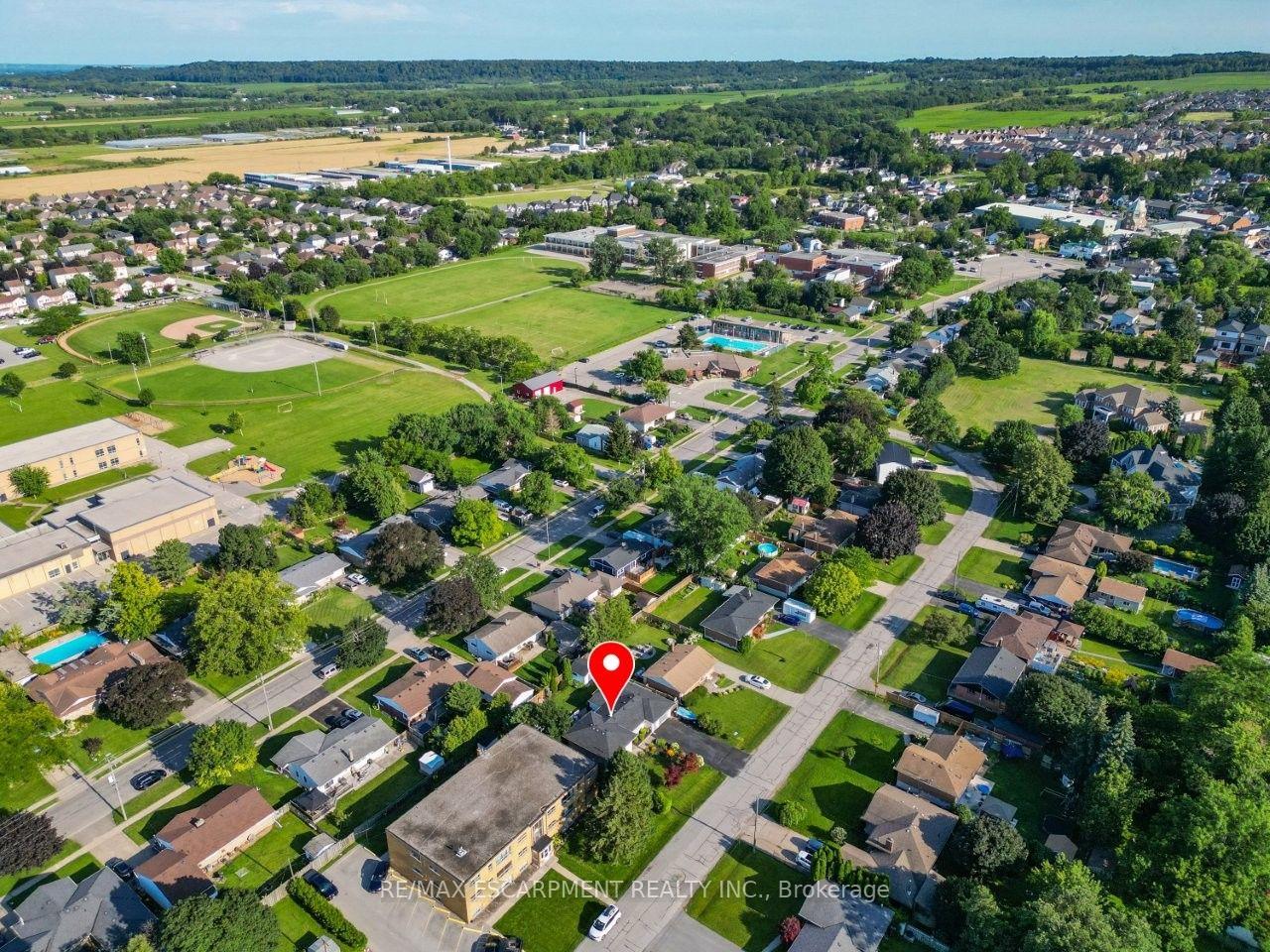 Photo 22 of 4387 Jackson Street, Lincoln, Beamsville — HOMEH