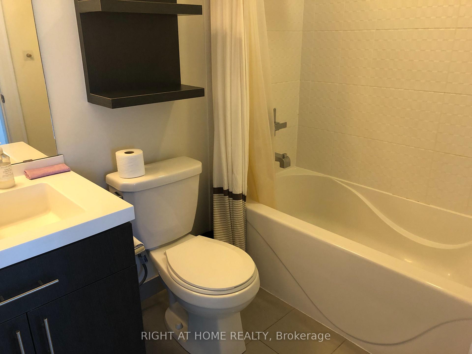 Photo 10 of Unit 3304, 28 Ted Rogers Way, Toronto, Church-Yonge Corridor — HOMEH