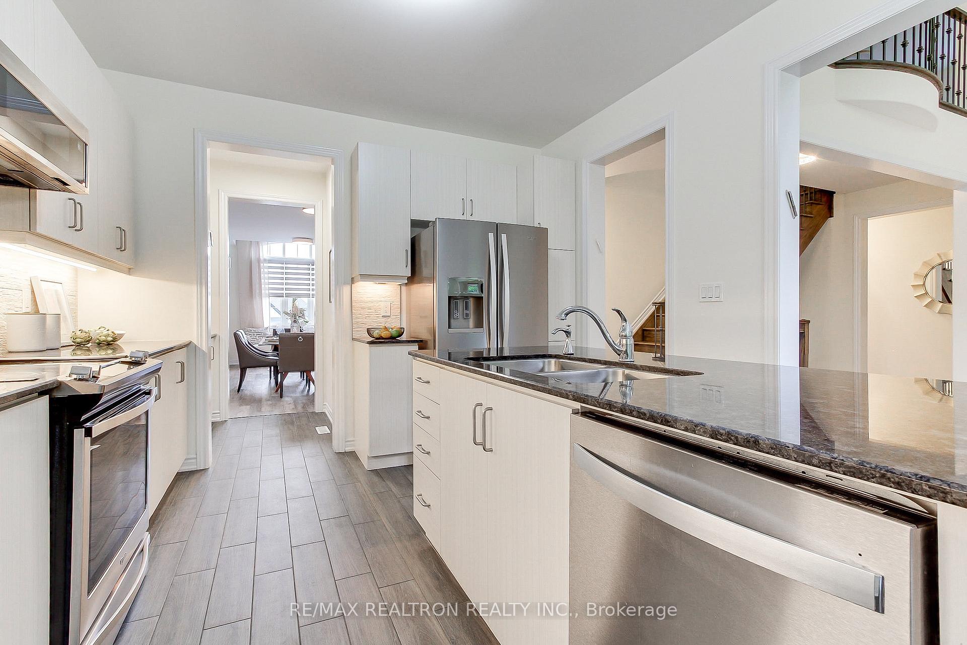 Photo 12 of 3046 Monarch Drive, Orillia — HOMEH