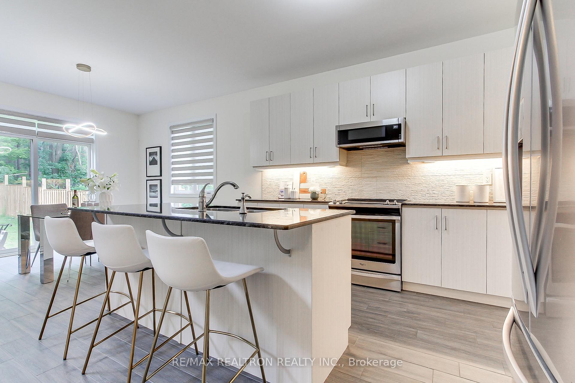 Photo 14 of 3046 Monarch Drive, Orillia — HOMEH