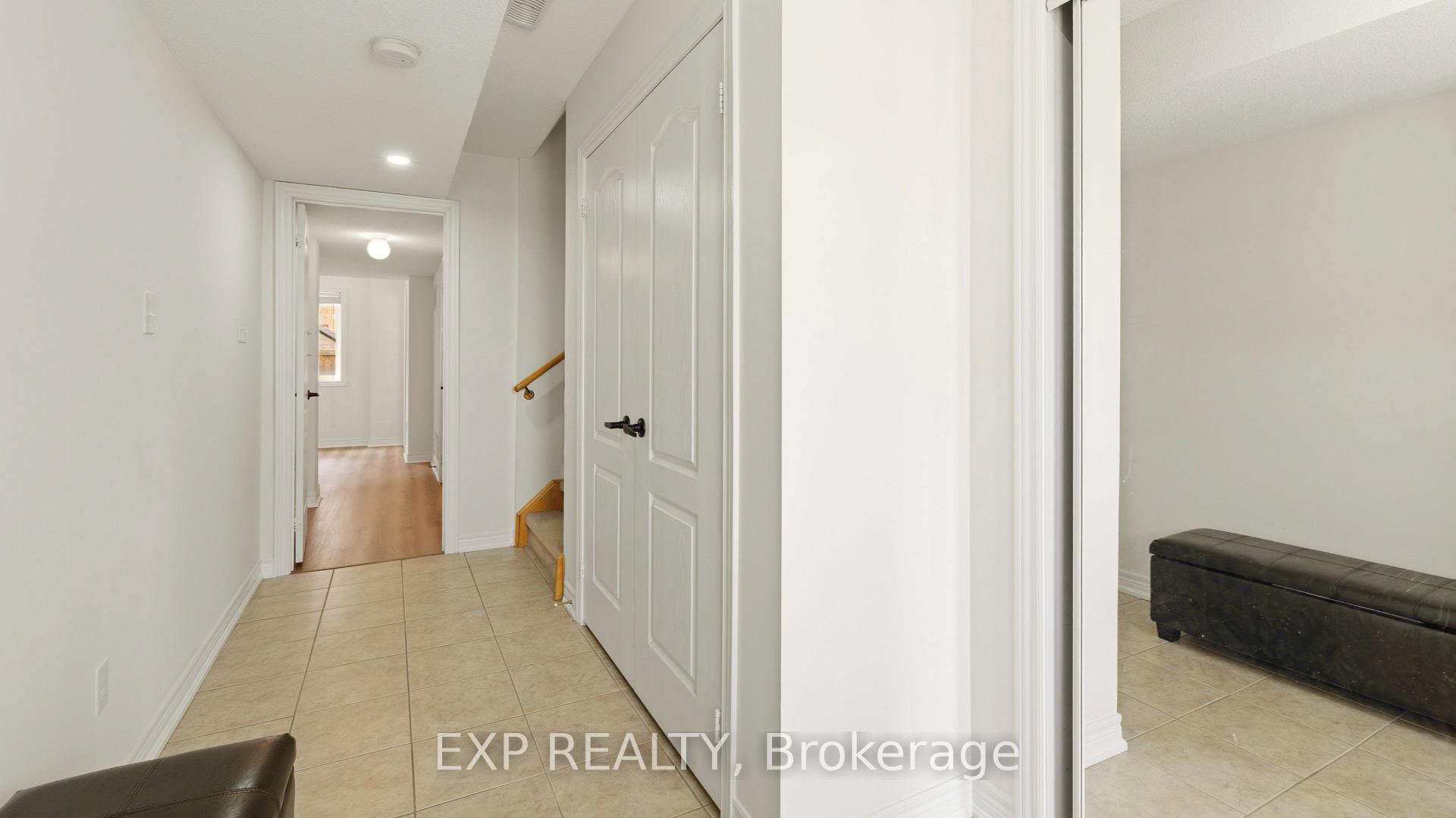 Photo 3 of 45 October Place, Brampton, Bram West — HOMEH