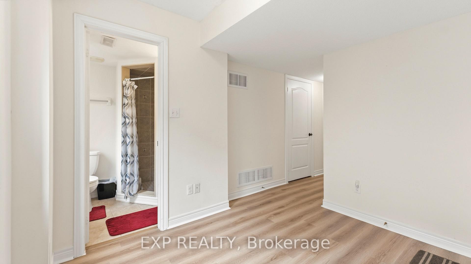 Photo 5 of 45 October Place, Brampton, Bram West — HOMEH