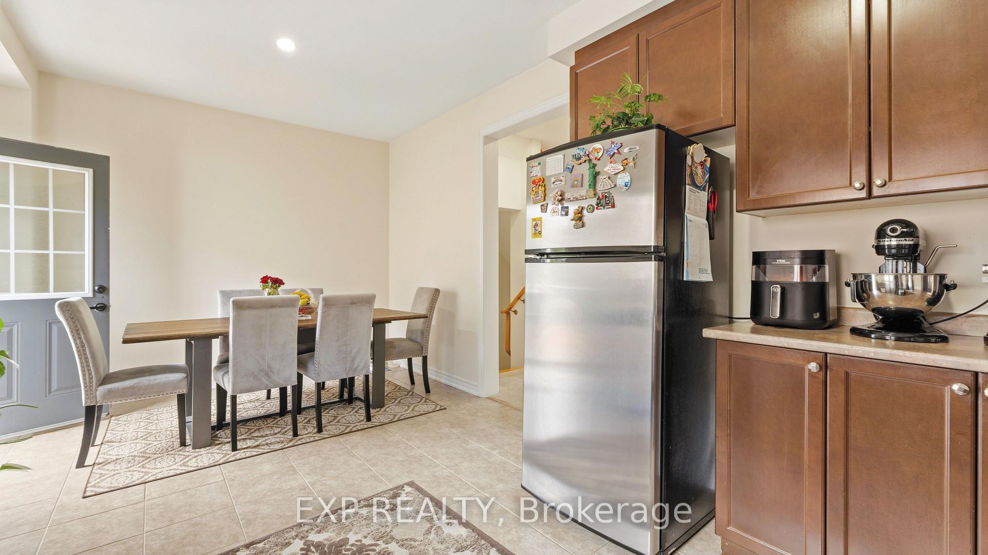 Photo 10 of 45 October Place, Brampton, Bram West — HOMEH