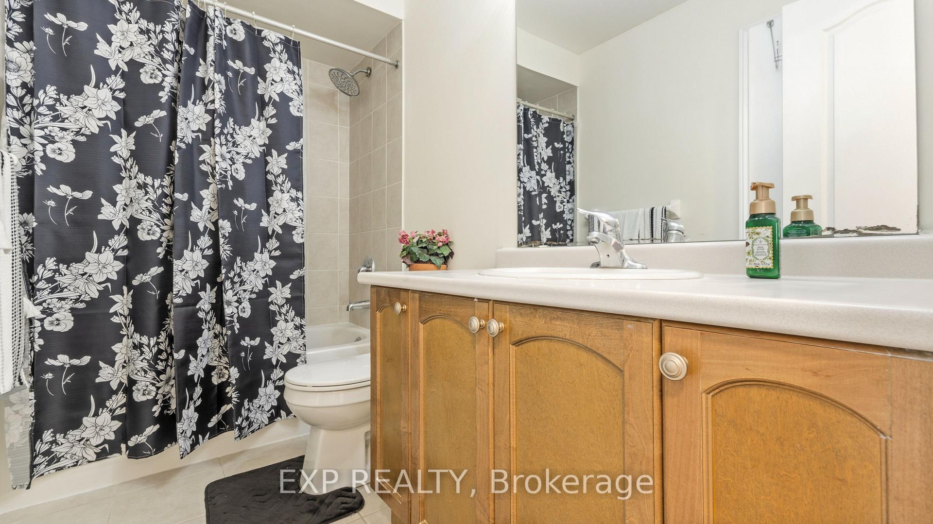 Photo 24 of 45 October Place, Brampton, Bram West — HOMEH