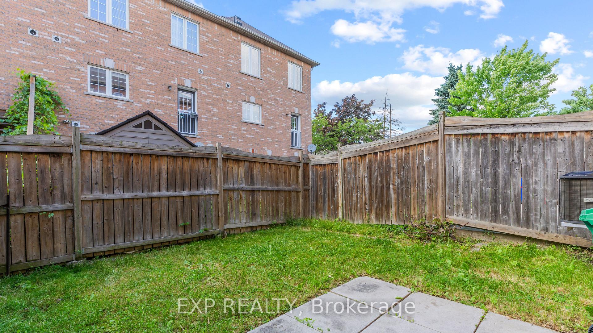 Photo 30 of 45 October Place, Brampton, Bram West — HOMEH