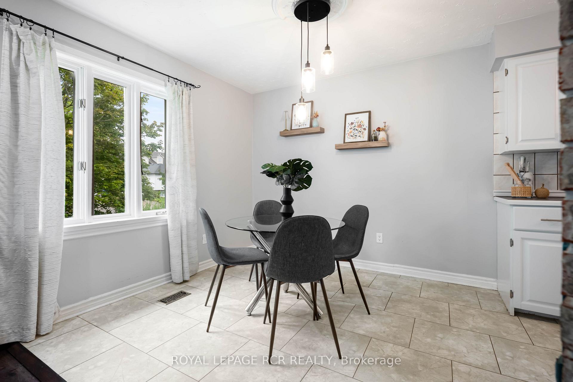 Photo 15 of 169 Melissa Crescent, Wellington North, Mount Forest — HOMEH