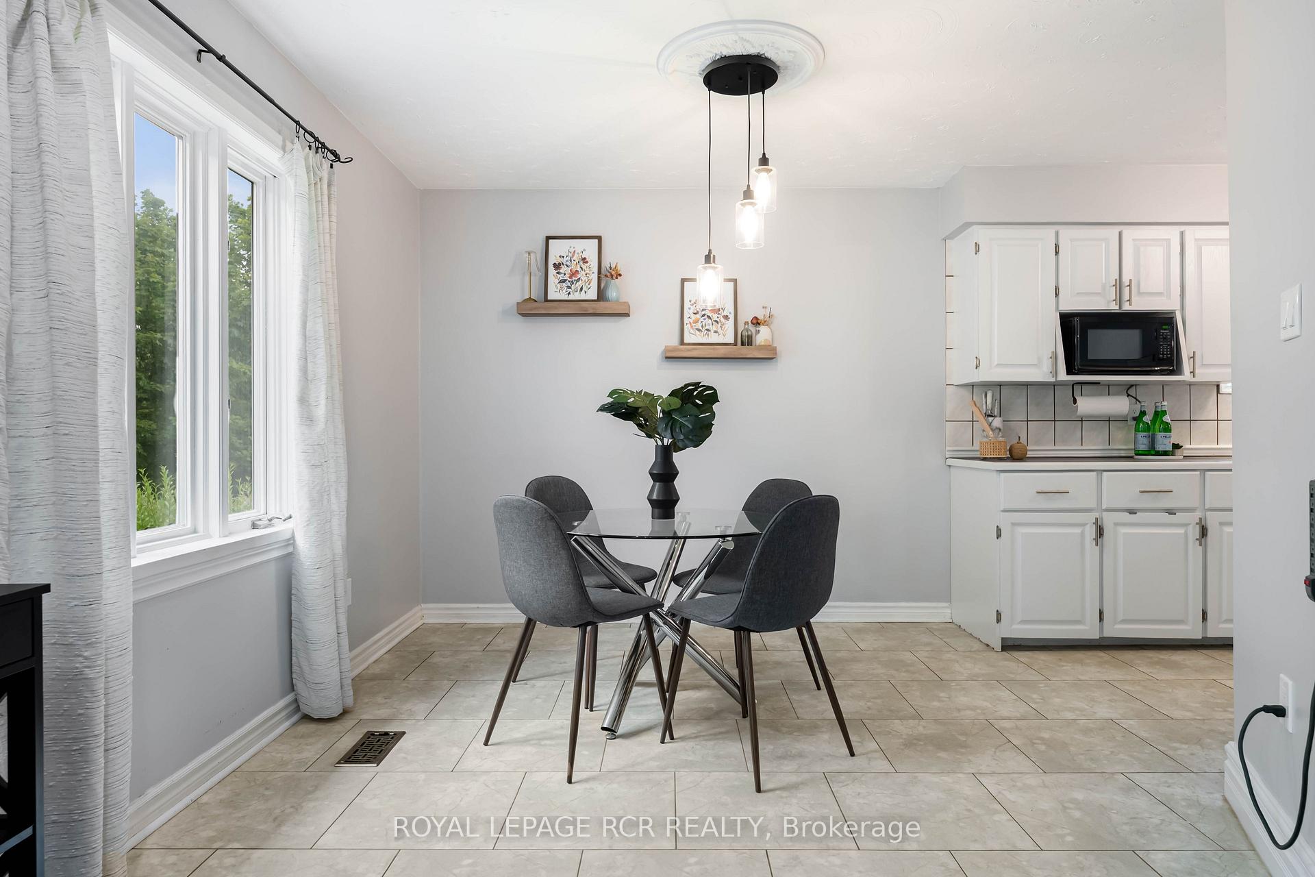 Photo 17 of 169 Melissa Crescent, Wellington North, Mount Forest — HOMEH