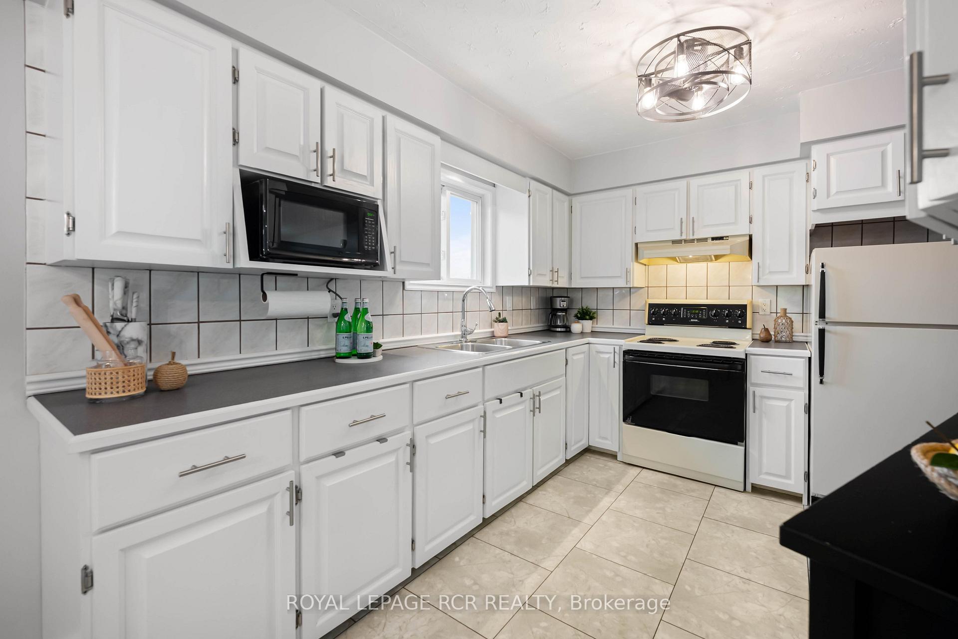 Photo 20 of 169 Melissa Crescent, Wellington North, Mount Forest — HOMEH