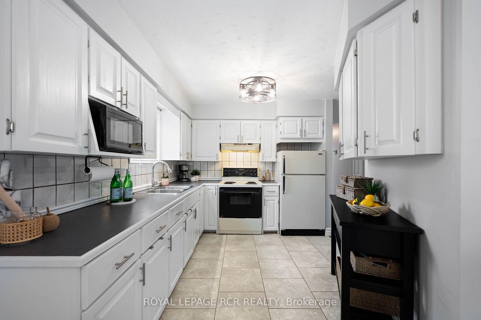 Photo 21 of 169 Melissa Crescent, Wellington North, Mount Forest — HOMEH