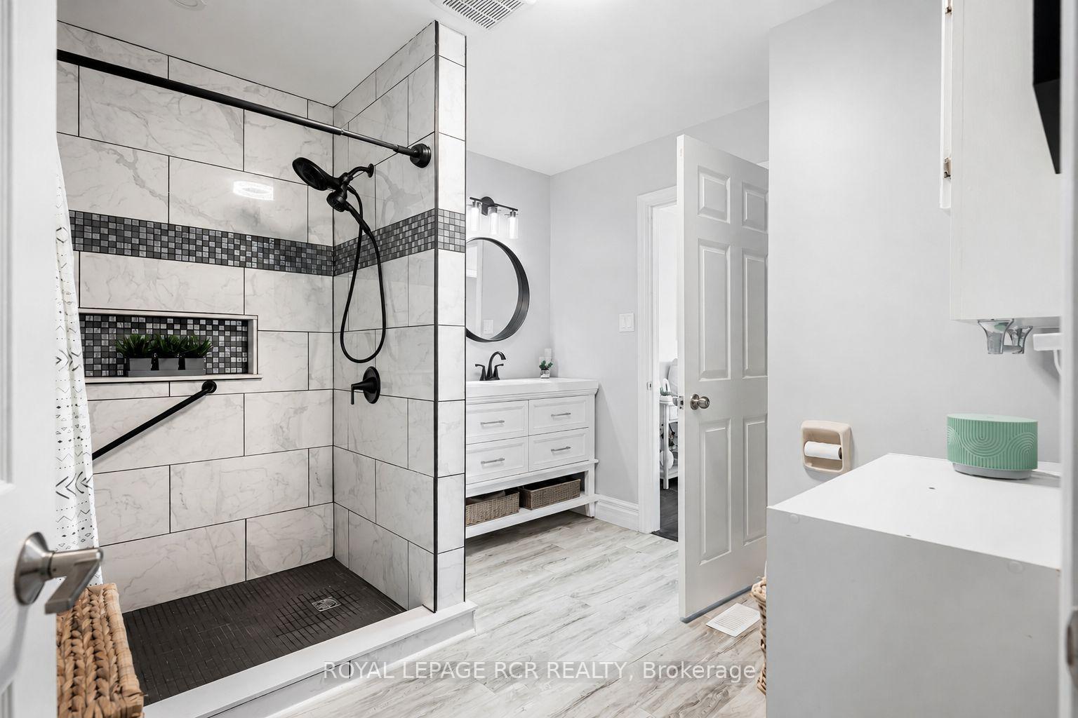 Photo 23 of 169 Melissa Crescent, Wellington North, Mount Forest — HOMEH