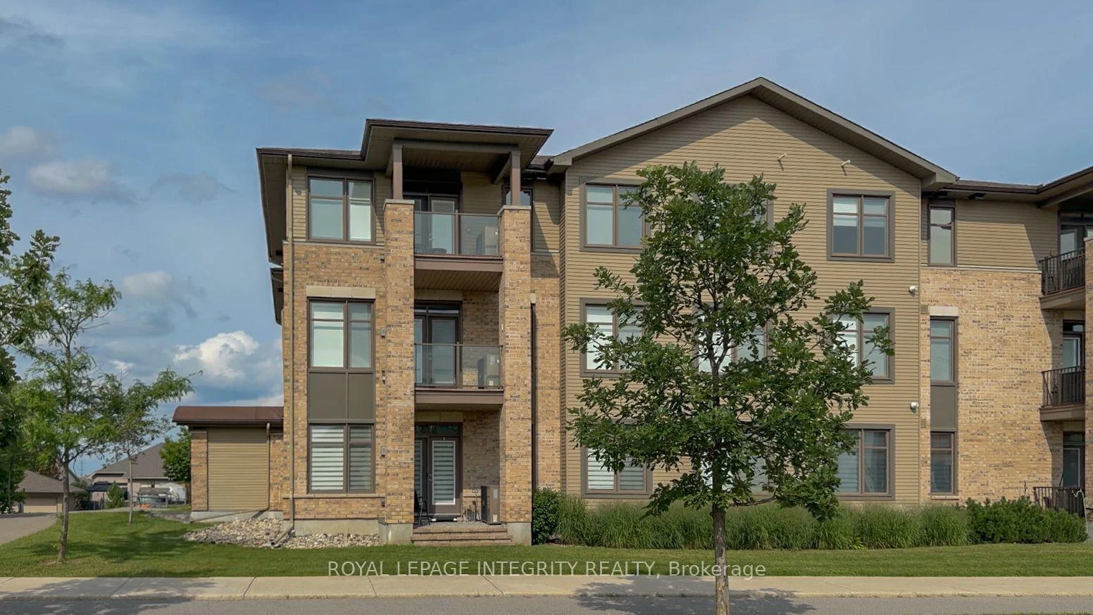 Photo of Unit 104, 310 Jatoba Private