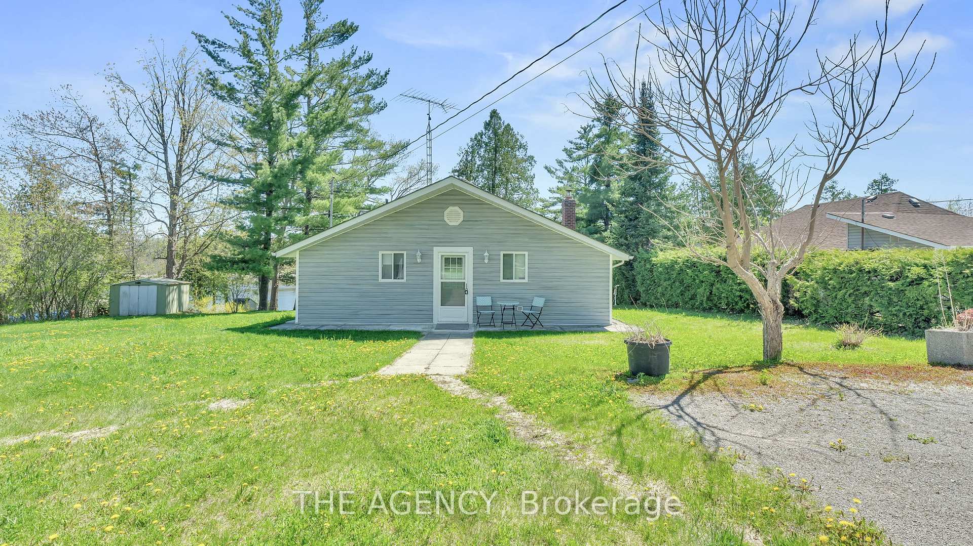 Photo 4 of 108 Coldstream Road, Kawartha Lakes, Fenelon Falls — HOMEH