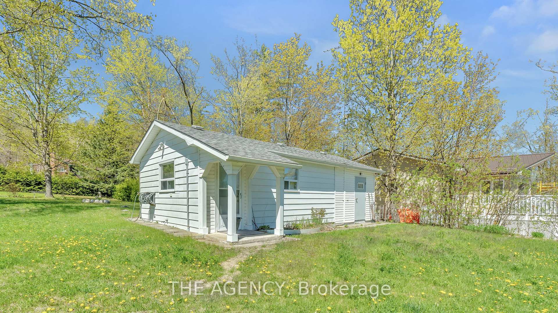 Photo 6 of 108 Coldstream Road, Kawartha Lakes, Fenelon Falls — HOMEH