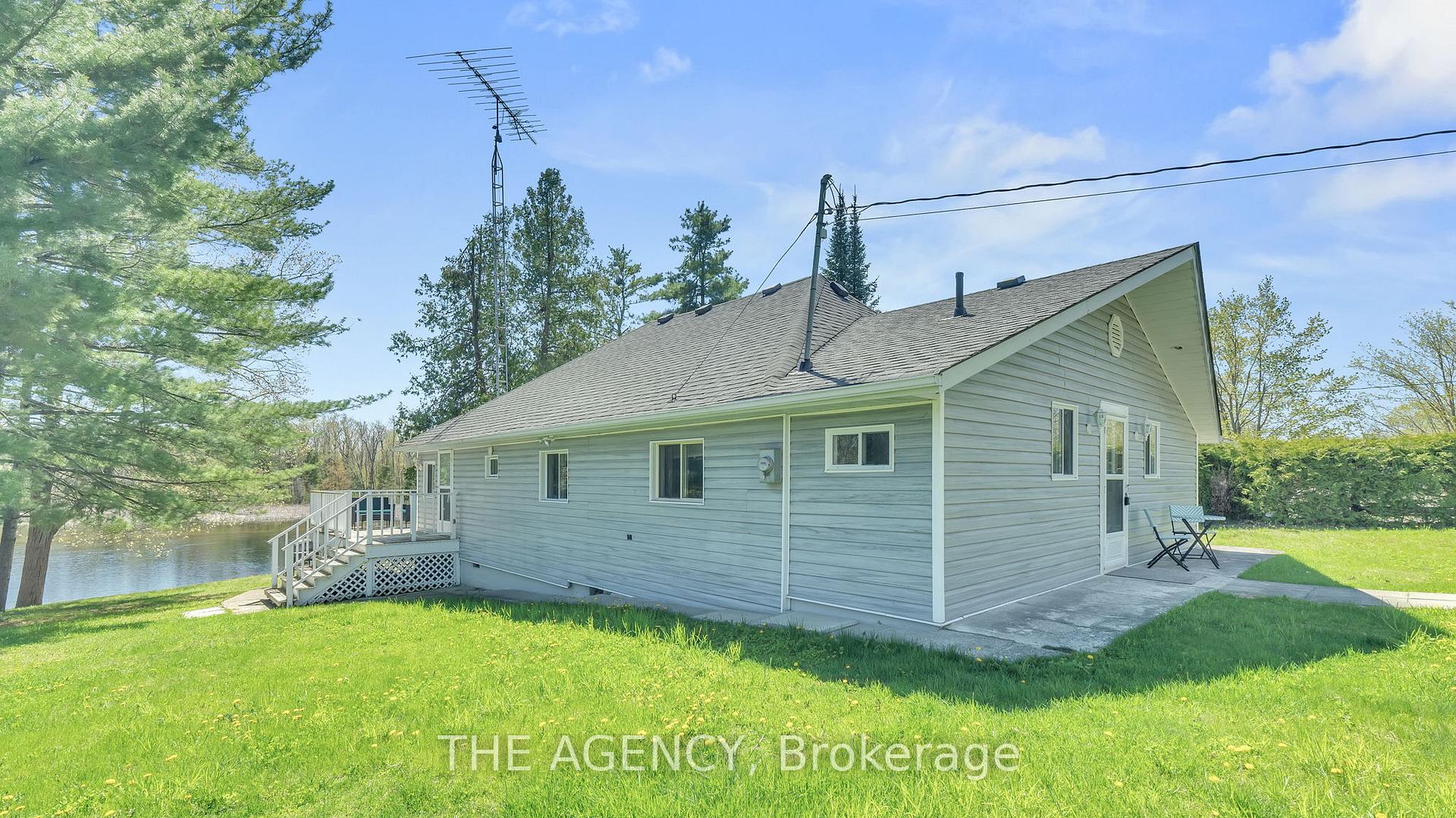 Photo 8 of 108 Coldstream Road, Kawartha Lakes, Fenelon Falls — HOMEH