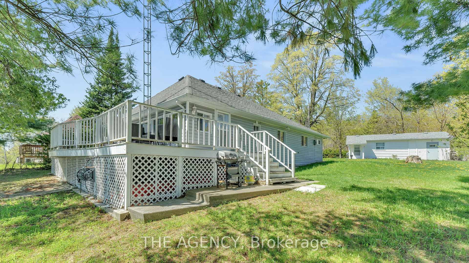 Photo 10 of 108 Coldstream Road, Kawartha Lakes, Fenelon Falls — HOMEH