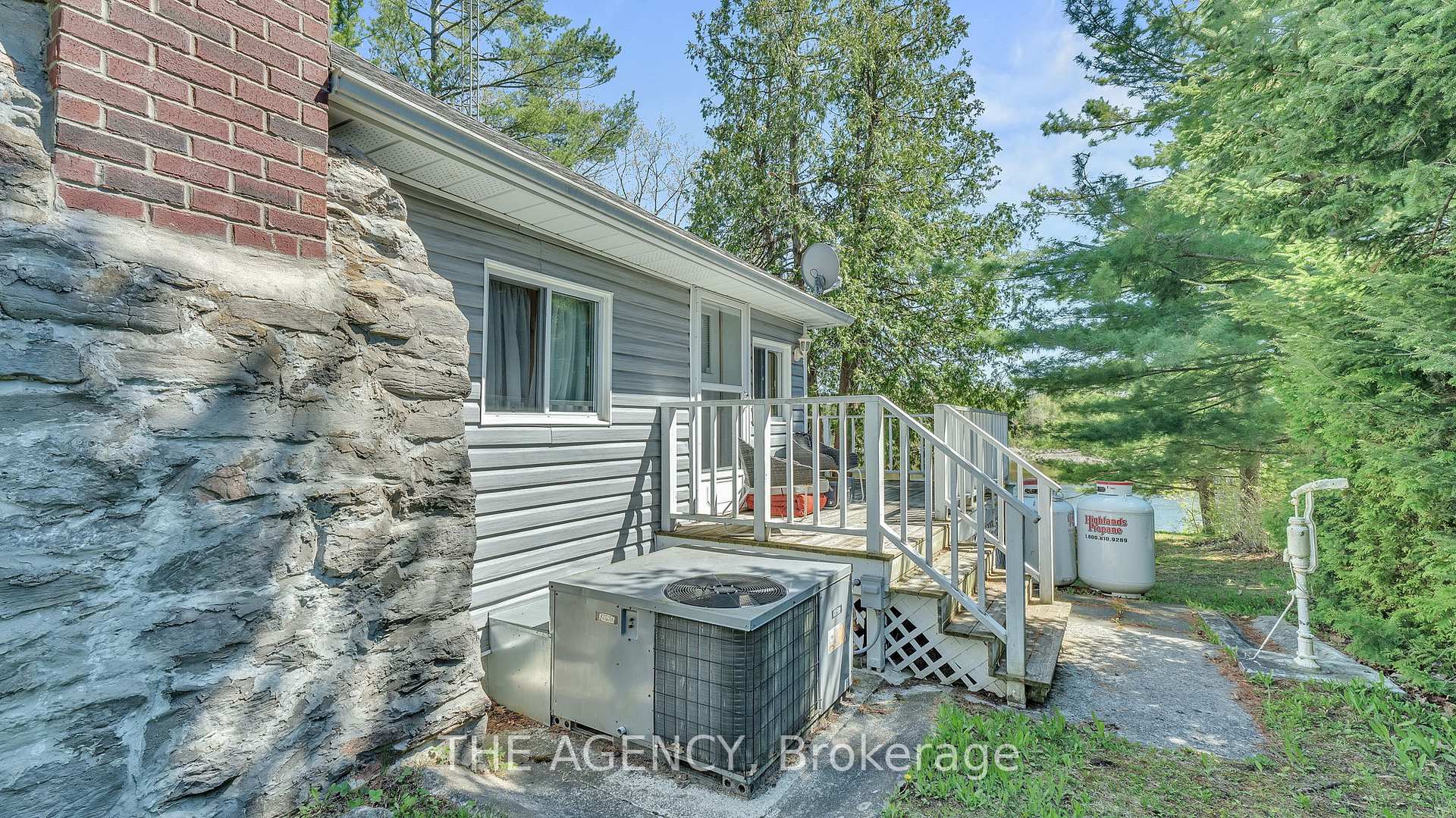 Photo 36 of 108 Coldstream Road, Kawartha Lakes, Fenelon Falls — HOMEH
